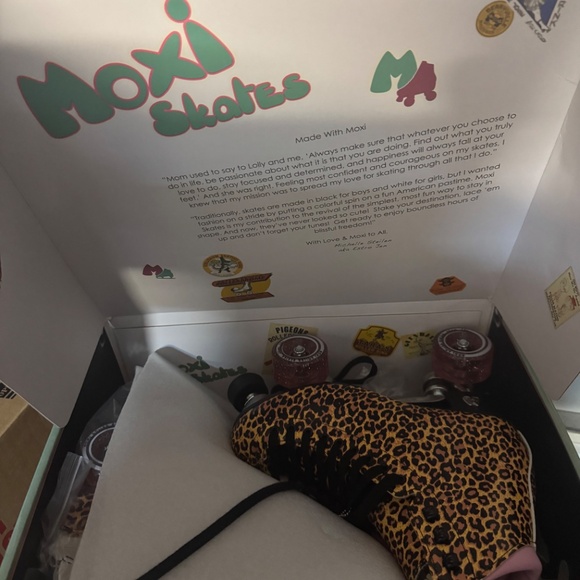 Moxie Jungle Leopard/Pink.Med. Skates - Picture 5 of 5